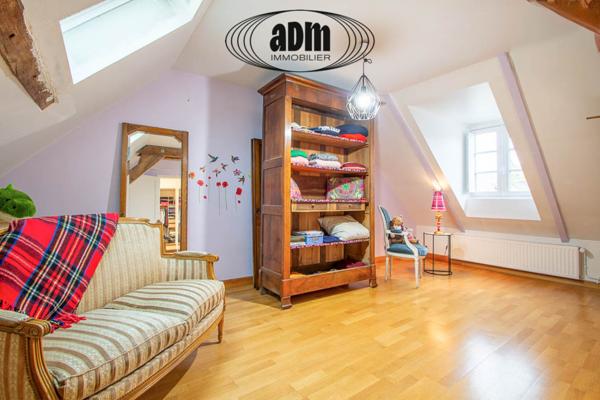 Maison
                                                                                                                                                                                                                                                                                                                        5 pièce(s)                                                                                                                                                                                                          4 chambre(s)                                                                                                                                                                                                          150  m²
