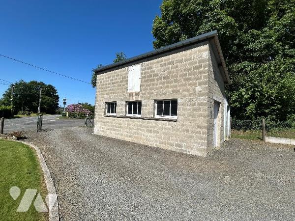 Maison en pierre sur la commune de la Lande patry