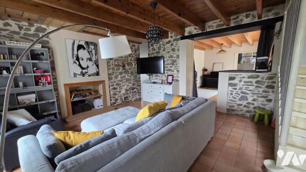 DRAIN- Maison de caractère rénovée avec goût – 4 chambres, jardin et dépendances