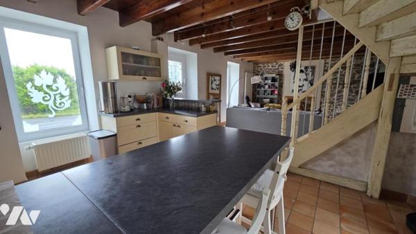 DRAIN- Maison de caractère rénovée avec goût – 4 chambres, jardin et dépendances