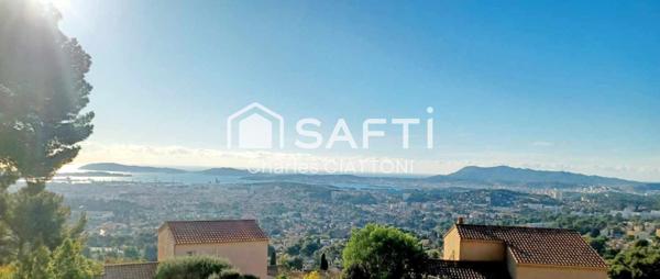 Toulon ouest ,villa traditionnelle dans le secteur très prisé des 4 chemins des routes avec piscine. Exposition sud ,vue mer.