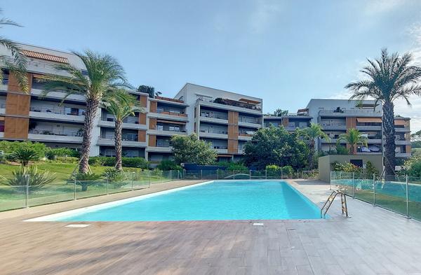 Frejus - T3 recent - Vue degagee calme et lumineux