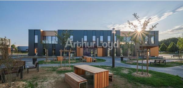 Bureaux neufs à louer à Hallennes-lez-Haubourdin avec parking privatif