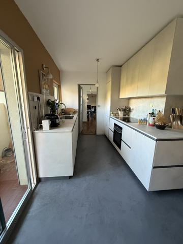 Marseille (13007) Rare sur Roucas Blanc - Vallon de l'Oriol - Type 4 avec rooftop