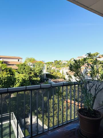 Marseille (13007) Rare sur Roucas Blanc - Vallon de l'Oriol - Type 4 avec rooftop