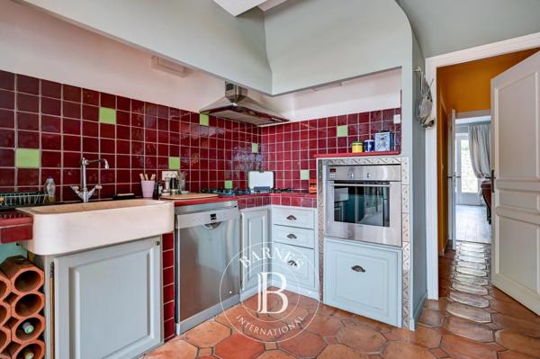 Aix-en-Provence, Maison 4 Chambres -  228 m² à vendre