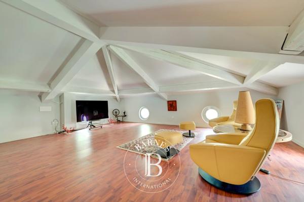 Aix-en-Provence, Maison 4 Chambres -  228 m² à vendre