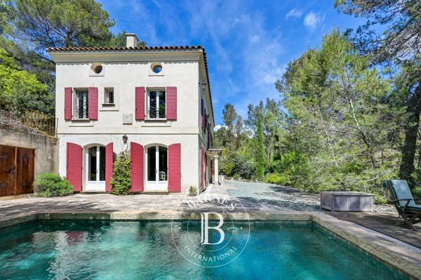 Aix-en-Provence, Maison 4 Chambres -  228 m² à vendre