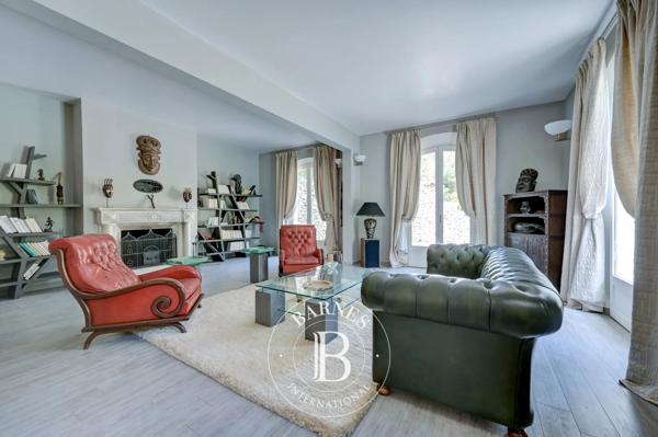 Aix-en-Provence, Maison 4 Chambres -  228 m² à vendre