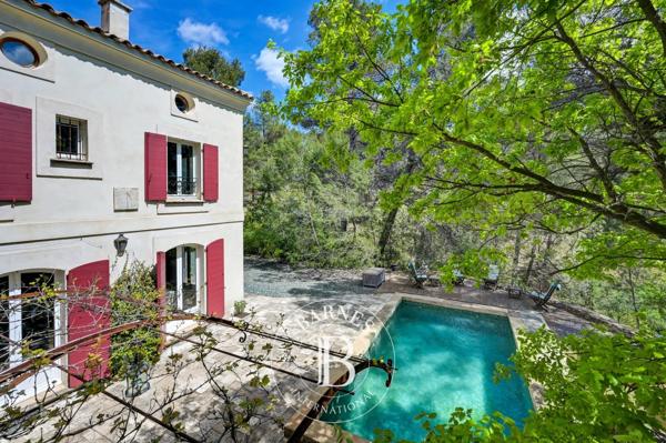 Aix-en-Provence, Maison 4 Chambres -  228 m² à vendre