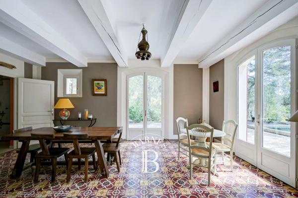 Aix-en-Provence, Maison 4 Chambres -  228 m² à vendre