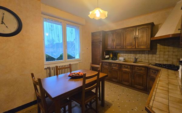 Maison à vendre    5 pièces •  Séné