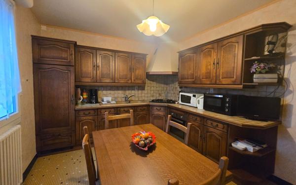 Maison à vendre    5 pièces •  Séné