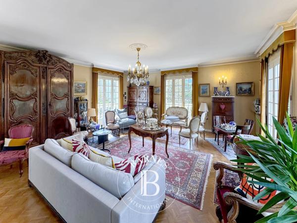 Aix-les-Bains, Maison de ville 5 Chambres -  226 m² à vendre