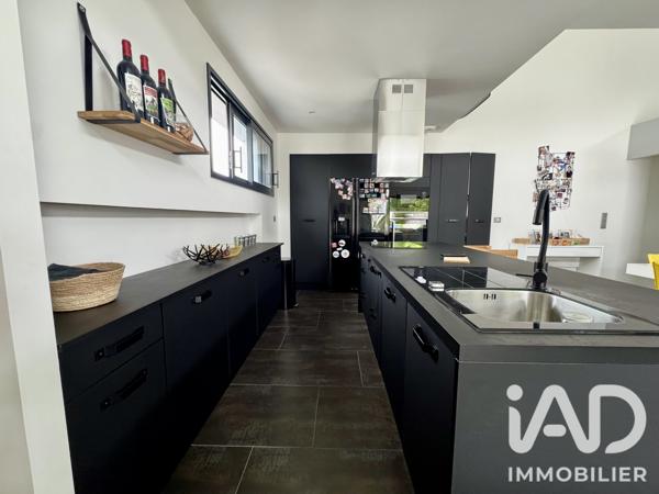 Maison à vendre 4 pièces 145 m² Cadaujac