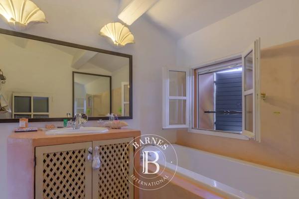 Sanary-sur-Mer, Villa 3 Chambres -  140 m² à vendre