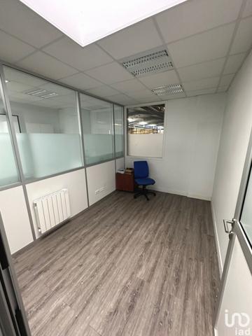 Location bureaux 200 m² Saint-Pierre-lès-Elbeuf
