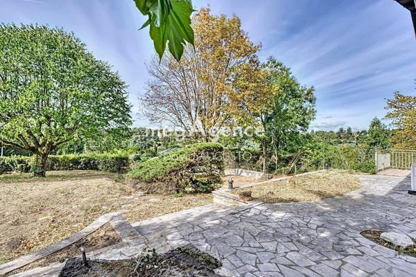 Maison à TASSIN-LA-DEMI-LUNE, 69160 - 5 pièces 180m²