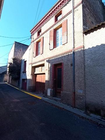 Maison de 4 pièces  entièrement à rénover à Arthes