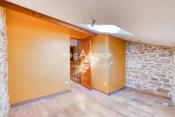 Appartement à COUZON-AU-MONT-D'OR, 69270 - 4 pièces 91m²