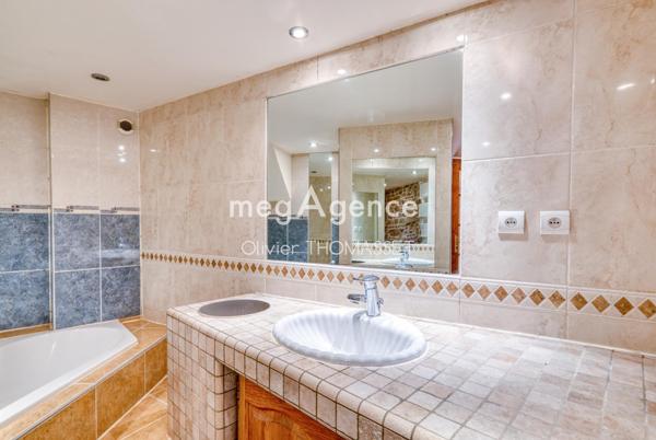 Appartement à COUZON-AU-MONT-D'OR, 69270 - 4 pièces 91m²