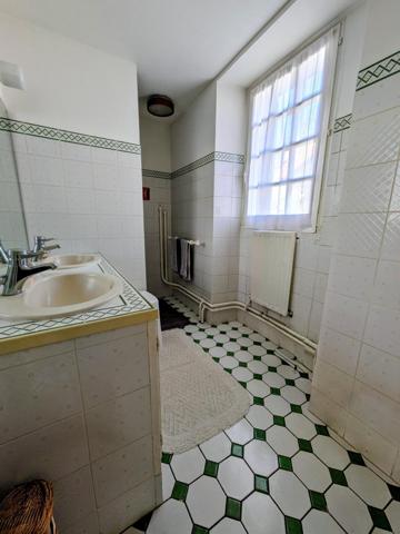 MAISON avec BEAUCOUP DE CHARME LUZARCHES