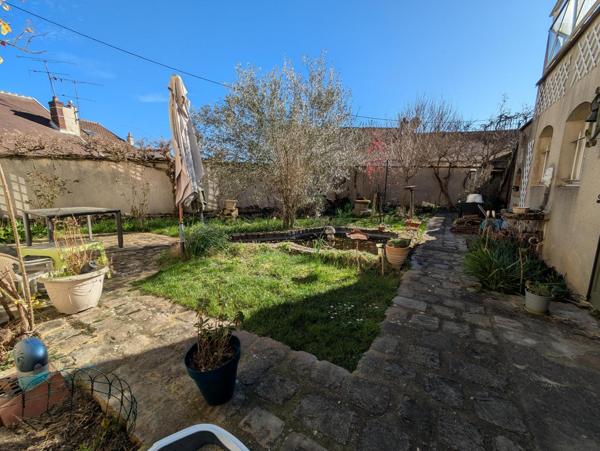 MAISON avec BEAUCOUP DE CHARME LUZARCHES