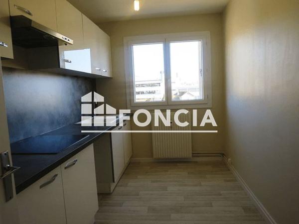 Location Appartement 5 pièces 90.21 m² - RESIDENCE ESPLANADE Dijon 21000