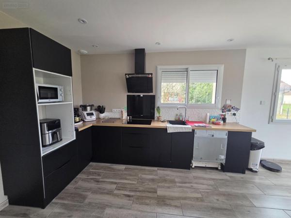 Maison à louer à Branges en Saône-et-Loire (71500), ref : GERANCE 50