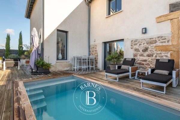 La Tour-de-Salvagny, Maison 4 Chambres -  204 m² à vendre
