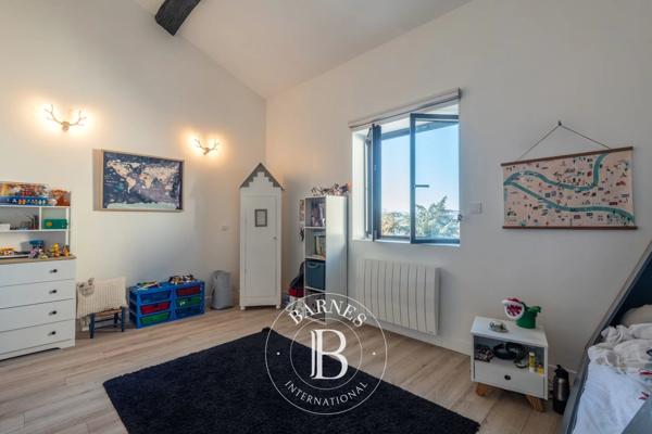 La Tour-de-Salvagny, Maison 4 Chambres -  204 m² à vendre