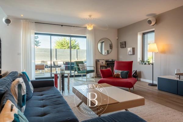 La Tour-de-Salvagny, Maison 4 Chambres -  204 m² à vendre