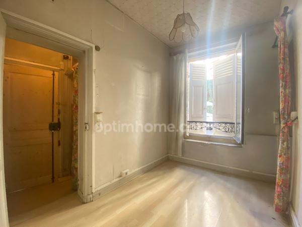 PARIS 20ème – Belleville : 2 pièces de 22 m² à rénover – Fort potentiel !