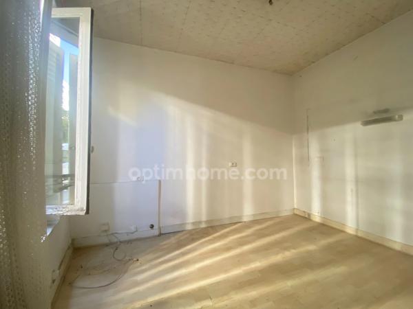 PARIS 20ème – Belleville : 2 pièces de 22 m² à rénover – Fort potentiel !
