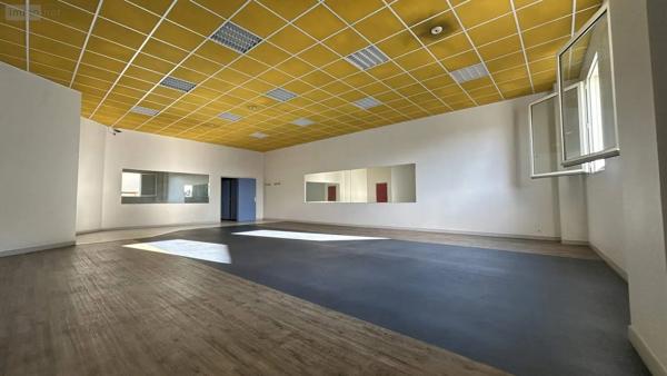 Achat - Fonds et/ou murs commerciaux Château-Gontier-sur-Mayenne 53200 15 pièces 360 m 2 936 m 2