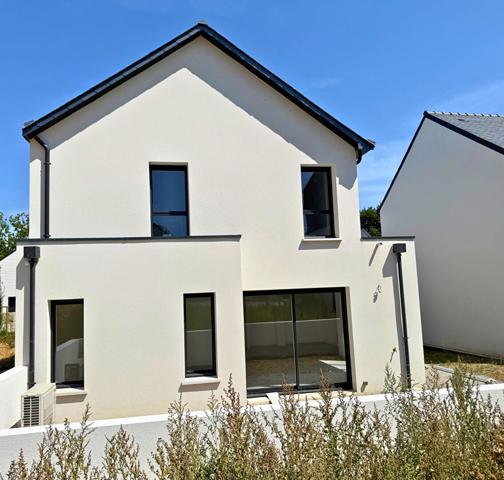 EXCLUSIVITÉ - GUIDEL, MAISON CONTEMPORAINE NEUVE À 400 M DU BOURG , Guidel