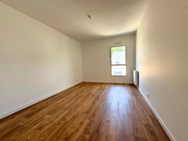 EXCLUSIVITÉ - GUIDEL, MAISON CONTEMPORAINE NEUVE À 400 M DU BOURG , Guidel
