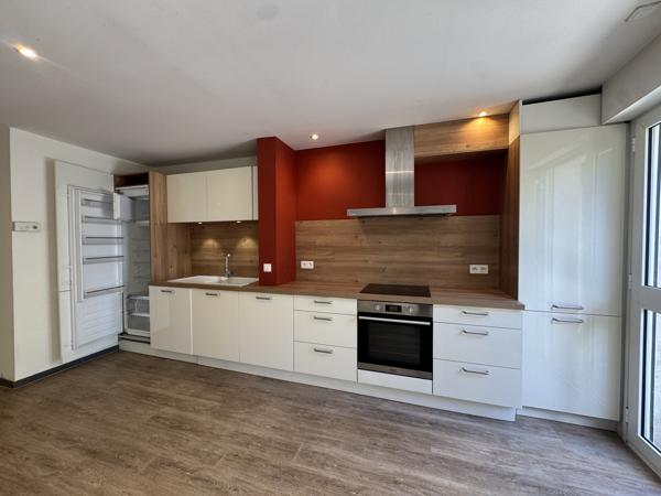 SAINT-GENES- MAISON 150M² AVEC JARDIN A LOUER
