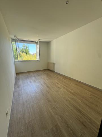 SAINT-GENES- MAISON 150M² AVEC JARDIN A LOUER