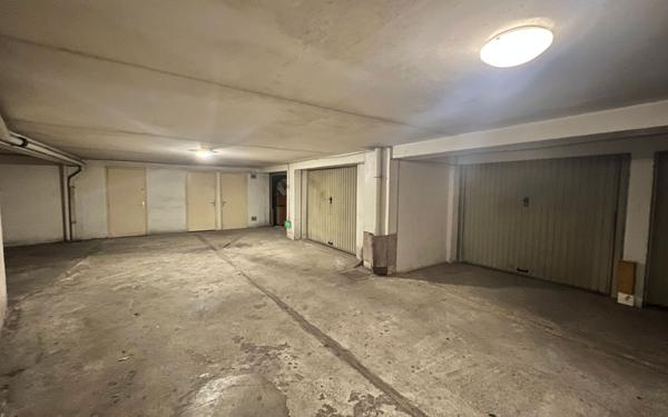 Stationnement à vendre    20 m2 Béziers