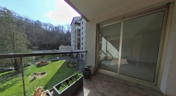 APPARTEMENT T4 A LOUER - LYON 4EME ARRONDISSEMENT Lyon Plage-Ypres 113.6 m 2 1 989 € charges comprises par mois