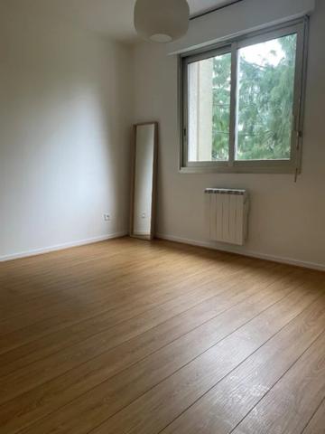 APPARTEMENT T4 A LOUER - LYON 4EME ARRONDISSEMENT Lyon Plage-Ypres 113.6 m 2 1 989 € charges comprises par mois