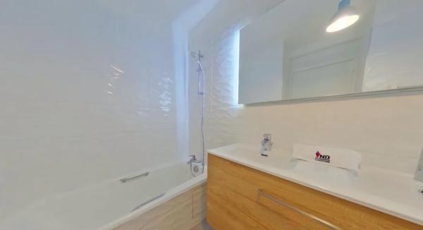 APPARTEMENT T4 A LOUER - LYON 4EME ARRONDISSEMENT Lyon Plage-Ypres 113.6 m 2 1 989 € charges comprises par mois