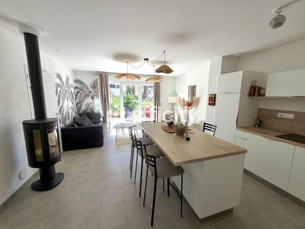 Maison
         4 pièces
        - 84 m² Exclusivité 275 000 € *