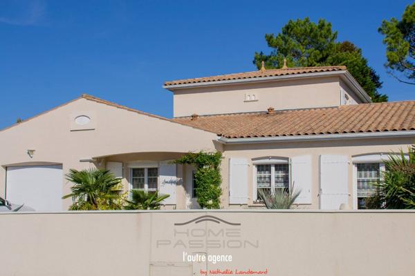 LES MATHES - MAISON 4 CHAMBRES AVEC PISCINE