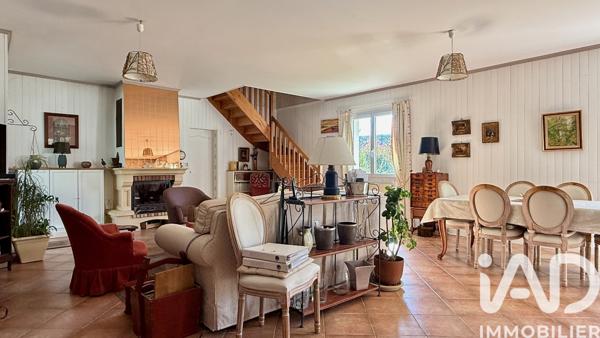 Maison à vendre 6 pièces 148 m² Saint-Ouen-les-Vignes