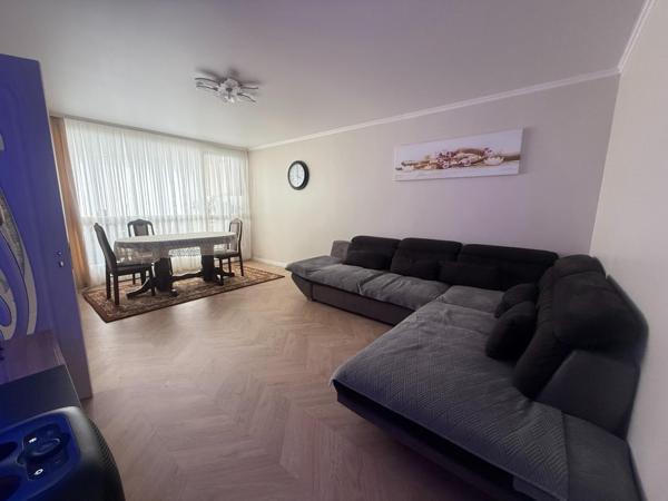 Appartement F3 lumineux avec balcon + parking