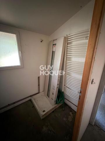 Maisonette / appartement avec 230 m2 de terrain