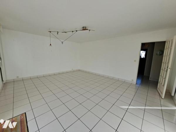 APPARTEMENT TYPE T2 AVEC GARAGE, STATIONNEMENT EXTERIEUR ET CAVE