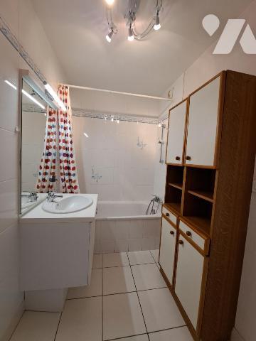 APPARTEMENT TYPE T2 AVEC GARAGE, STATIONNEMENT EXTERIEUR ET CAVE